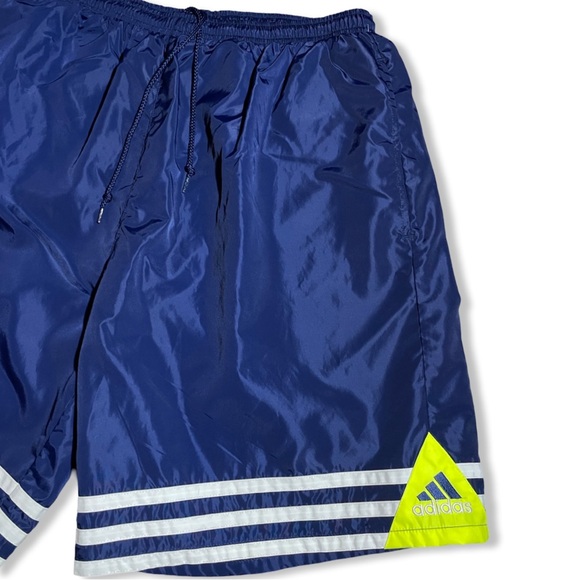 Vintage 90s Adidas Shorts - Picture 3 of 4